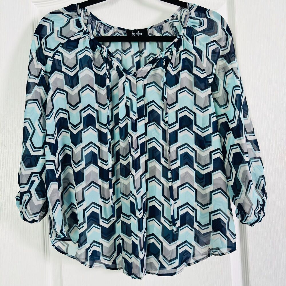 by&by Mint and Navy Geometric Print Top Size M
